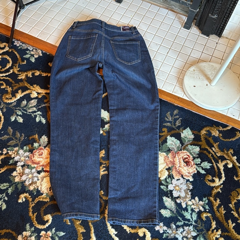Gloria Vanderbilt Amanda jeans in size 6 short. NWT. Retail 48 - Picture 4 of 9
